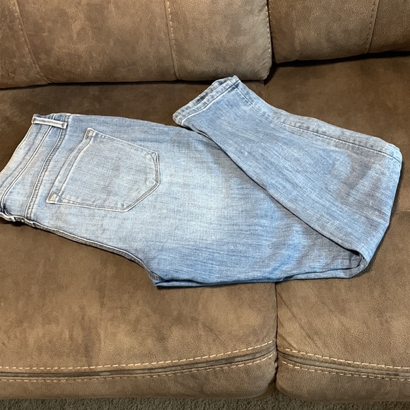 Ann Taylor LOFT Jeans - Picture 5 of 6